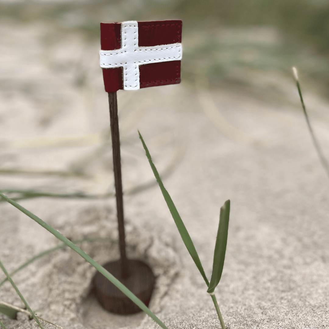 Lille bordflag Røget eg