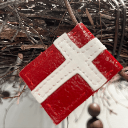 Flag løse i restskind fra anden produktion
